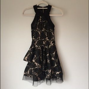 Windsor / Black Lace Party Dress